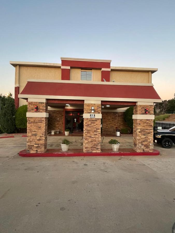 Ramada By Wyndham Oklahoma City Airport North Exterior photo